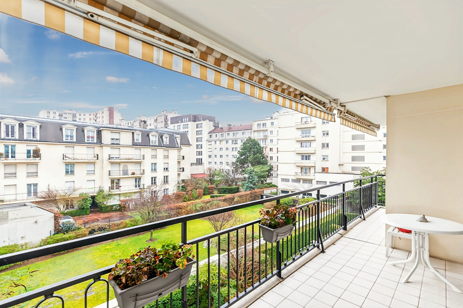 Appartement Bourg-La-Reine 4 pices 105 m2